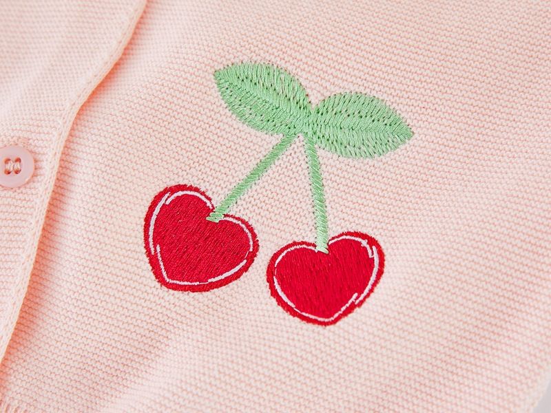 Strickweste mit Kirschstickerei für Mutter und Kind Weiche Strickjacke aus Baumwolle mit Kirschstickerei für Kleinkinder (Rosa, Grün, Beige, Größen 73–140 cm)_voghion.com