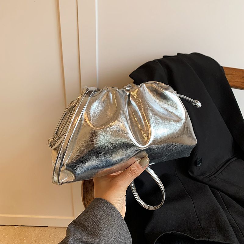 Nischendesign, faltige Wolke, PU, weiche Lederstruktur, silberfarbene Schulter-Umhängetasche, Abendtasche_voghion.com
