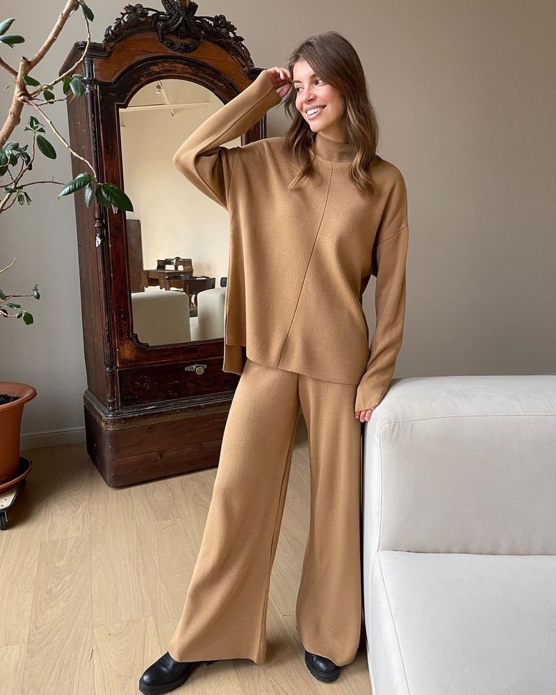 Ensemble pull et pantalon à col roulé semi-montant pour femme, mélange polyester-élasthanne, coupe décontractée, couleur unie, style décontracté automne/hiver_voghion.com