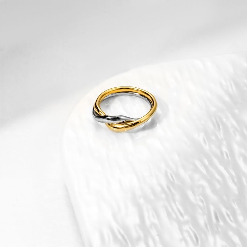 Damenschmuck Gestapelter Doppelring aus Edelstahl Persönlichkeit Einfacher, ineinander verschlungener Paarring Nischenring mit High-End-Design_voghion.com