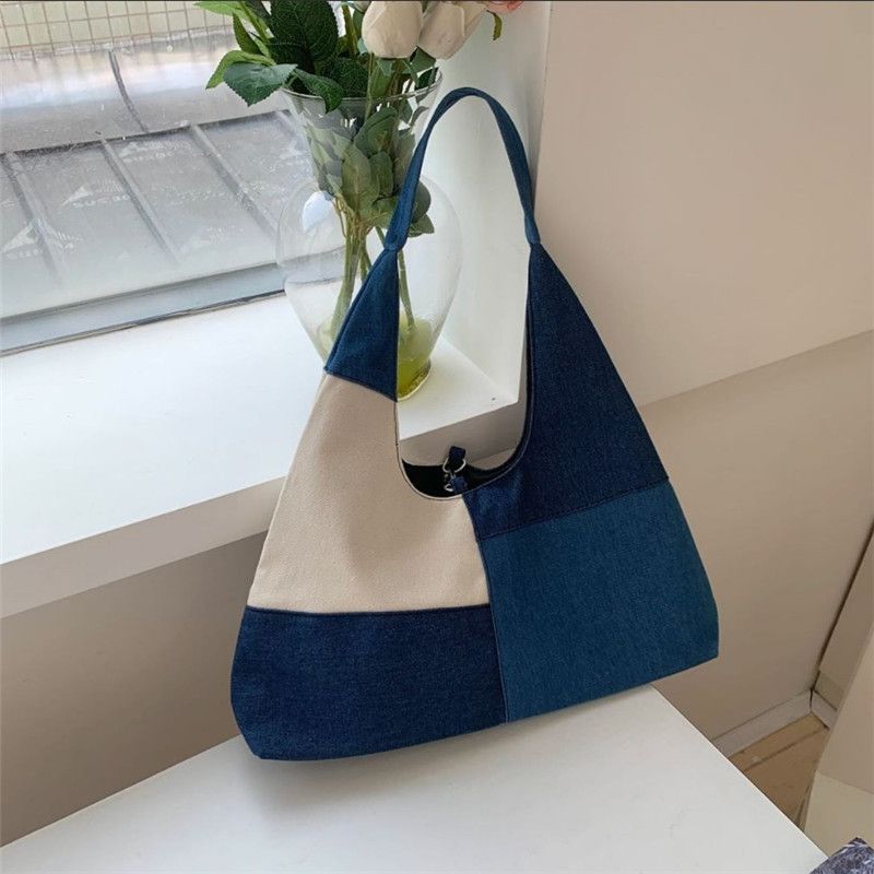 2025 Herbst und Winter neues Design, große Kapazität Farbe Kollision Spleißen Denim Mode Casual Handtasche Hunderte von täglich_voghion.com
