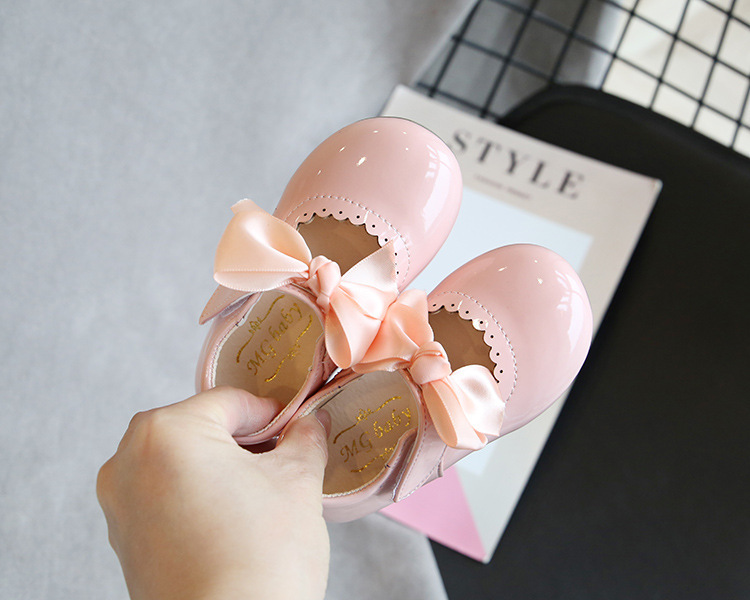 Mother&Kids Scarpe piccole in pelle per bambine Scarpe con fiocco in pelle brillante per bambine Scarpe da ballo per palcoscenico e asilo_voghion.com