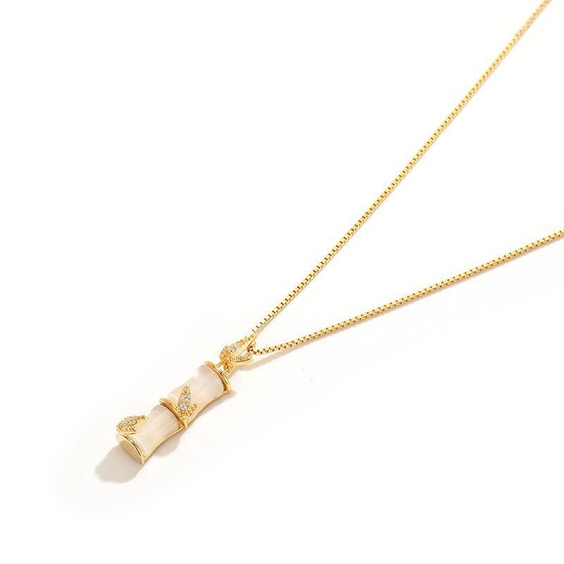Nouveau collier ras du cou en acier titane inaltérable pour femme, tendance et simple, avec un trèfle à quatre feuilles et un style élégant._voghion.com
