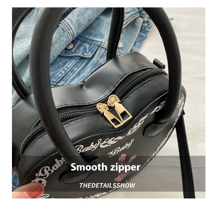 Borsa da donna personalizzata Rivet Punk Dark 2024 Nuova borsa a forma di cuore, borsa a tracolla incrociata, borsa a tracolla per donna_voghion.com