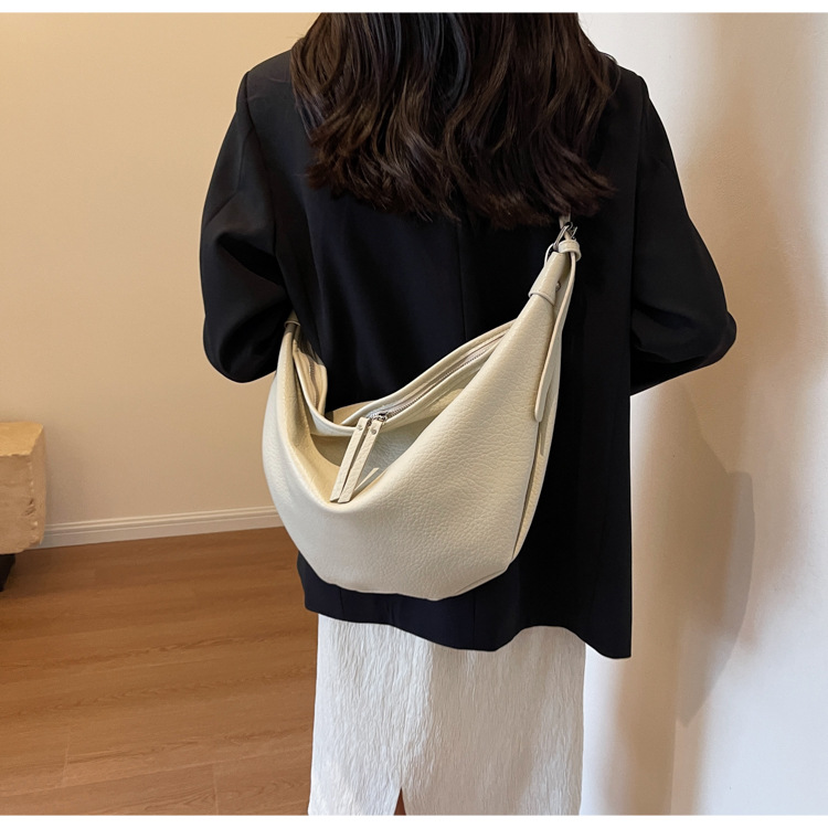 Minimalist high-capacity soft leather crossbody 2024 new Tote casual women's single shoulder dumpling bag banana boat_voghion.com