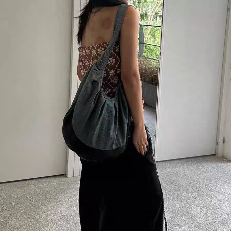 Borsa a tracolla con design plissettato, casual, giornaliera, personalizzata, semplice, per pendolarismo_voghion.com