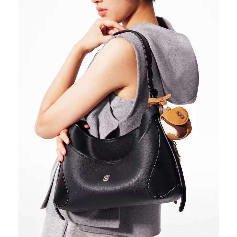 Frühling und Sommer neue Baseball Medium, High-End, Nischentasche, Schulter Crossbody Tasche Fashion Hundred_voghion.com