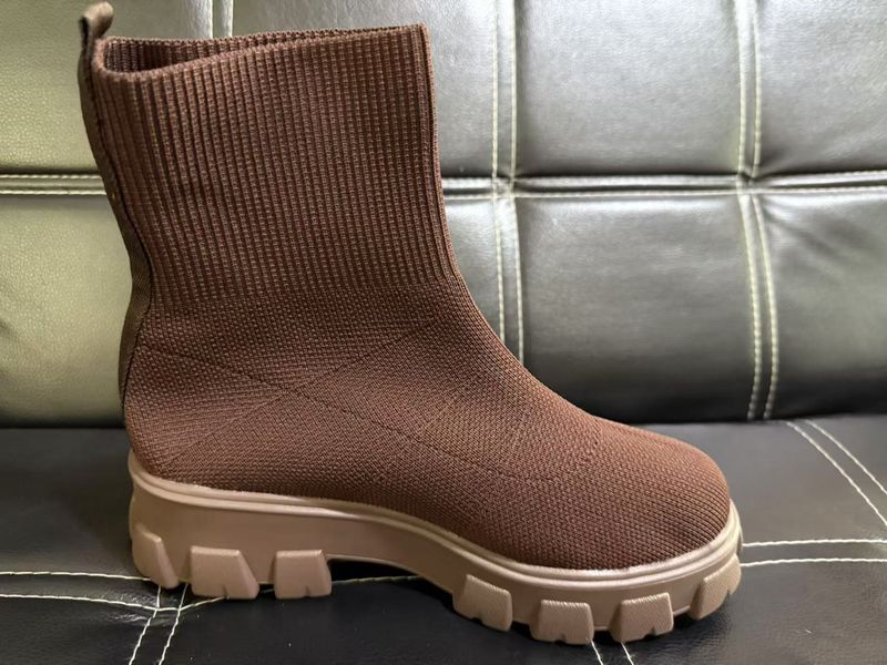 New Shoes Fly Woven Sports Short For Women 2025 Autumn And Winter Women's Boots Plus Size One Foot Socks_voghion.com
