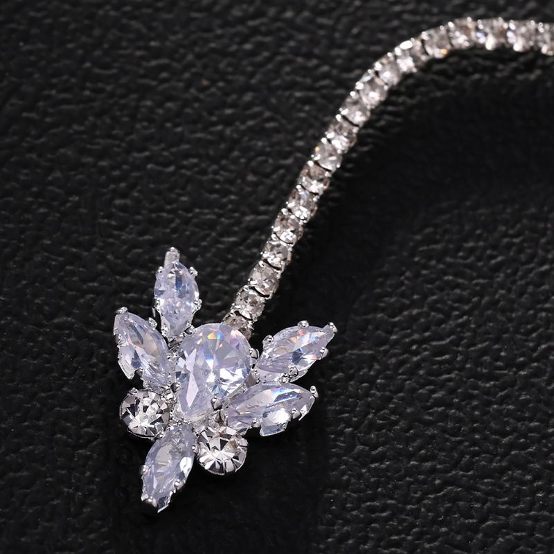 Collana a forma di fiore, semplice, leggera, di lusso, con strass scintillanti, catena per clavicola, accessori alla moda per abiti da festa e banchetti._voghion.com
