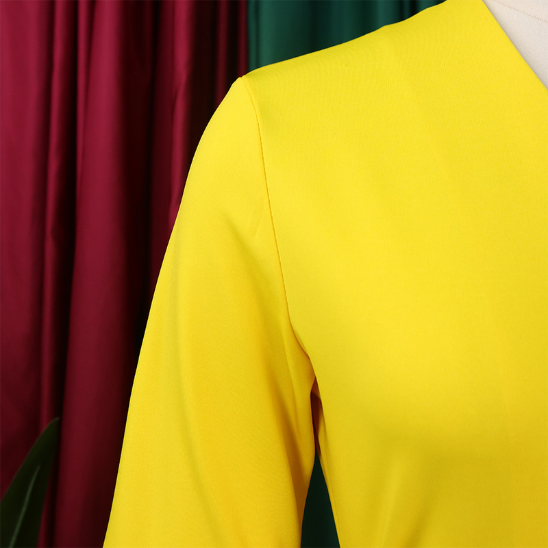 Damen 2024 Herbst Neues V-Ausschnitt Knopf Stil Elegantes Einfarbiges Übergroßes Kleid_voghion.com