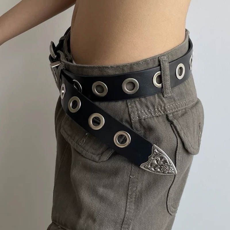 Geschnitzter Kopf Y2K Spicy Girl, schwarzes PU-Leder, kein Stanzen, vielseitige silberne Schnalle, breiter Gürtel, gleicher Stil für Männer und_voghion.com