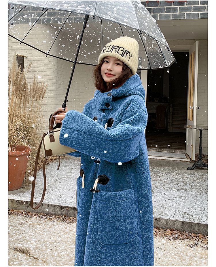 Luxuriöser Kunstpelzmantel mit Kapuze für Damen – extralange Winterjacke mit weichem Sherpa-Futter, eleganten Knopfdetails und übergroßer Passform_voghion.com