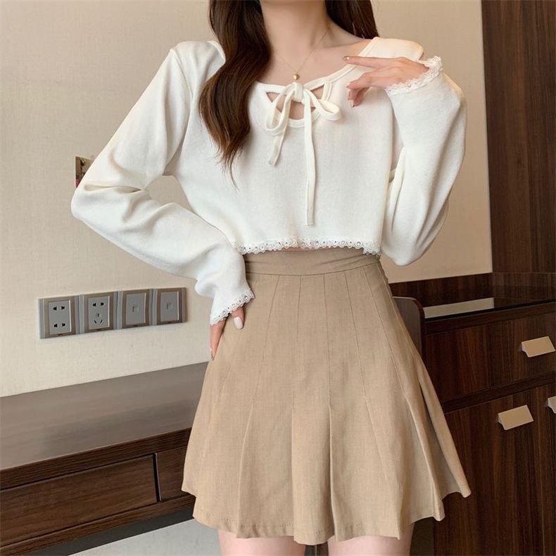 Elegant and lace V-neck long sleeved t-shirt for women, 2024 autumn new collection with strap design, niche slim fit top_voghion.com
