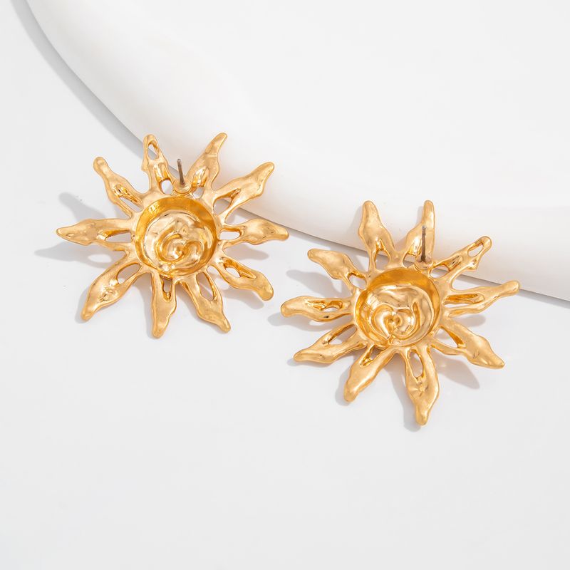 Orecchini pendenti con perle e girasole plissettati, linea di moda Ins, clip per orecchini a clip_voghion.com