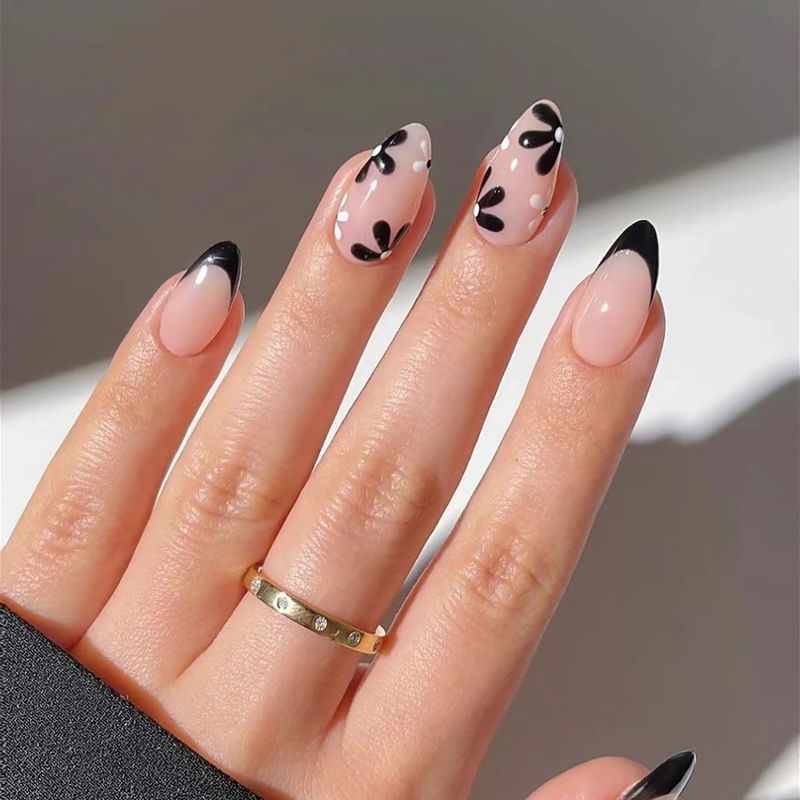 Eleganti adesivi per unghie a forma di mandorla francese nera - Unghie finte riutilizzabili con design a petalo, stile dolce e audace, unghie finte semplici e alla moda per le donne_voghion.com