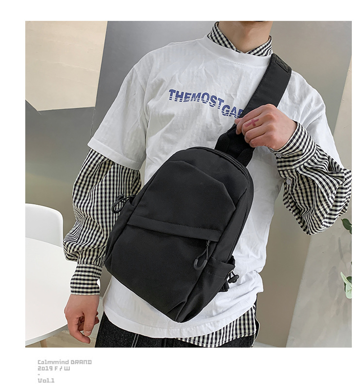 Männer Casual Outdoor Diagonal Kreuz Minimalistische Koreanische Version Brust Wasserdichte Stoff Einfarbig Design Kleine Tasche Können_voghion.com