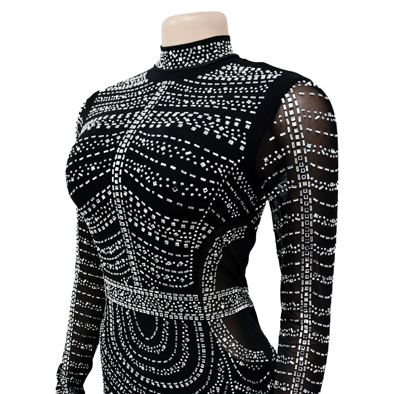 Abito da donna con gonna corta trasparente a maniche lunghe in maglia di diamanti caldi tinta unita_voghion.com