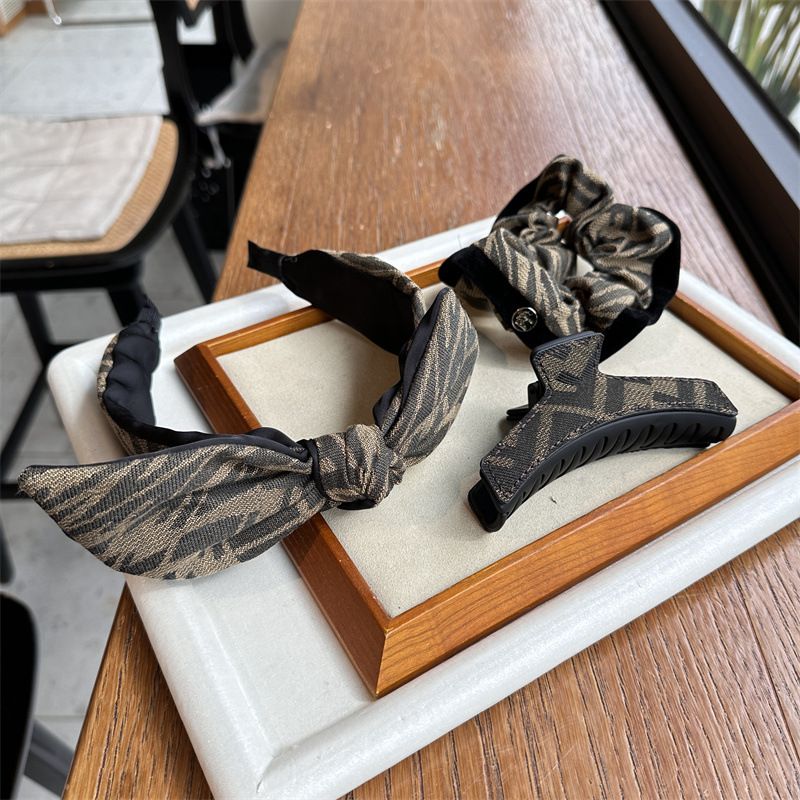Raidinė lanko galvos juostelė, korėjietiško stiliaus audinys, storosios žarnos apskritimas, kotletas, plaukų virvė, elegantiškas ryklio gaudymo segtukas_voghion.com