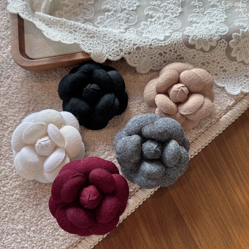 Koreańska jesienno-zimowa wełniana broszka w stylu kamelii, mała, zapachowa, szpilka do koszuli, temperament, akcesoria retro, dekoracja korsarza_voghion.com