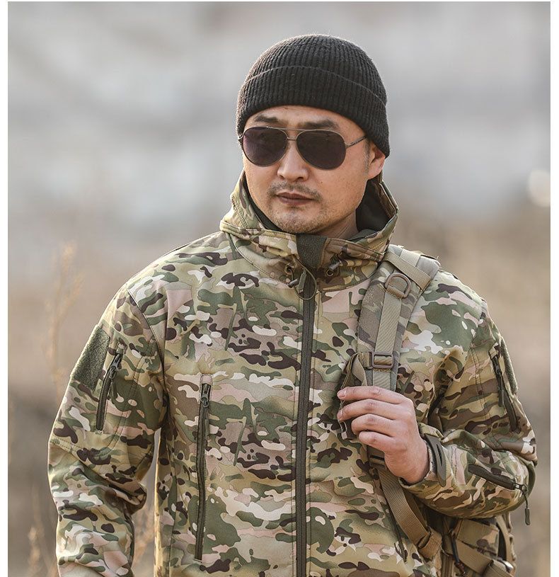 Giacca softshell tattica per gli amanti delle attività all'aria aperta, impermeabile, calda, foderata in pile, con cappuccio da combattimento militare, motivo mimetico effetto pelle di squalo._voghion.com