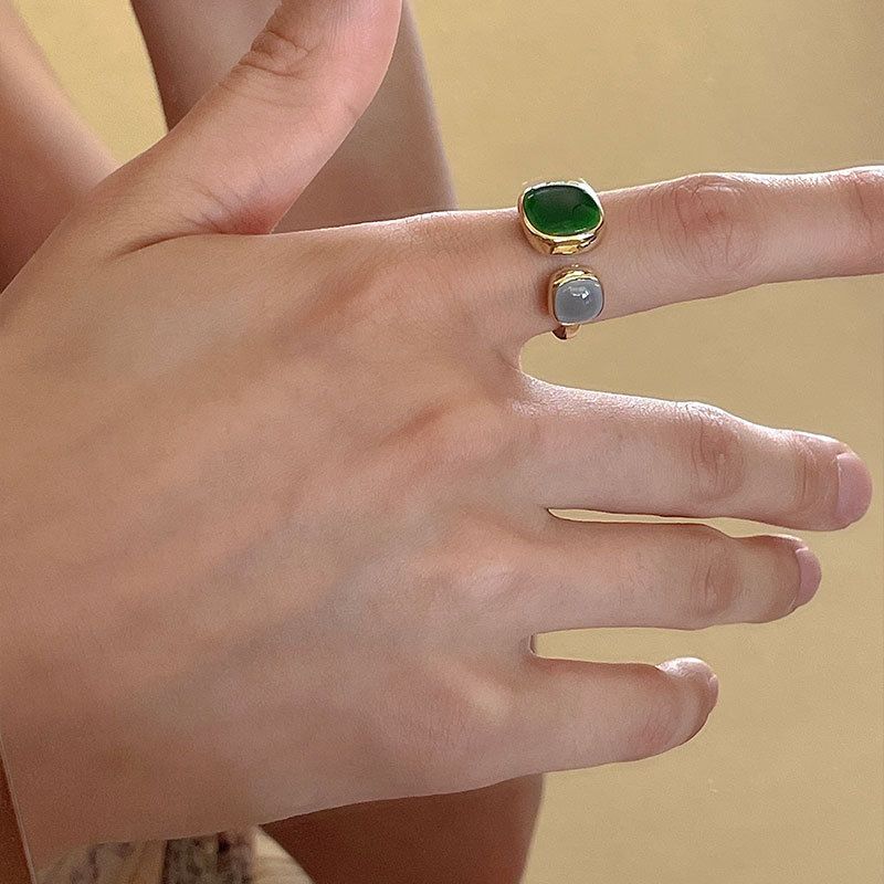 Cold And Niche Design Light Luxury Emerald Ring_voghion.com