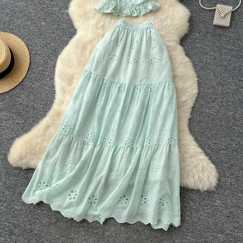 Stile di abbigliamento femminile, completo per donna, camicia con maniche a sbuffo, scollo quadrato in vita, gonna traforata ricamata, stile festivo._voghion.com
