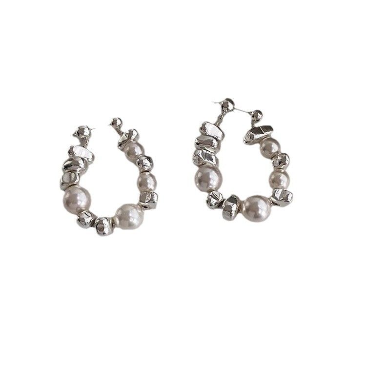 Nadelfragment Silber Perle Weiß Design Sinn Unregelmäßige Ohrringe Für Frauen Einfacher Vielseitiger Ohrschmuck_voghion.com