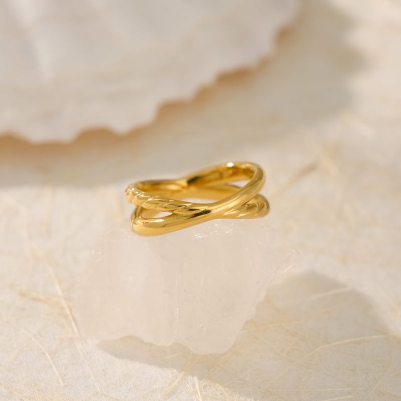 Dammesmuck K Echtgold Galvaniséiert Titanstahl Exquisite Kräizring Liicht Luxus Einfache Ring_voghion.com