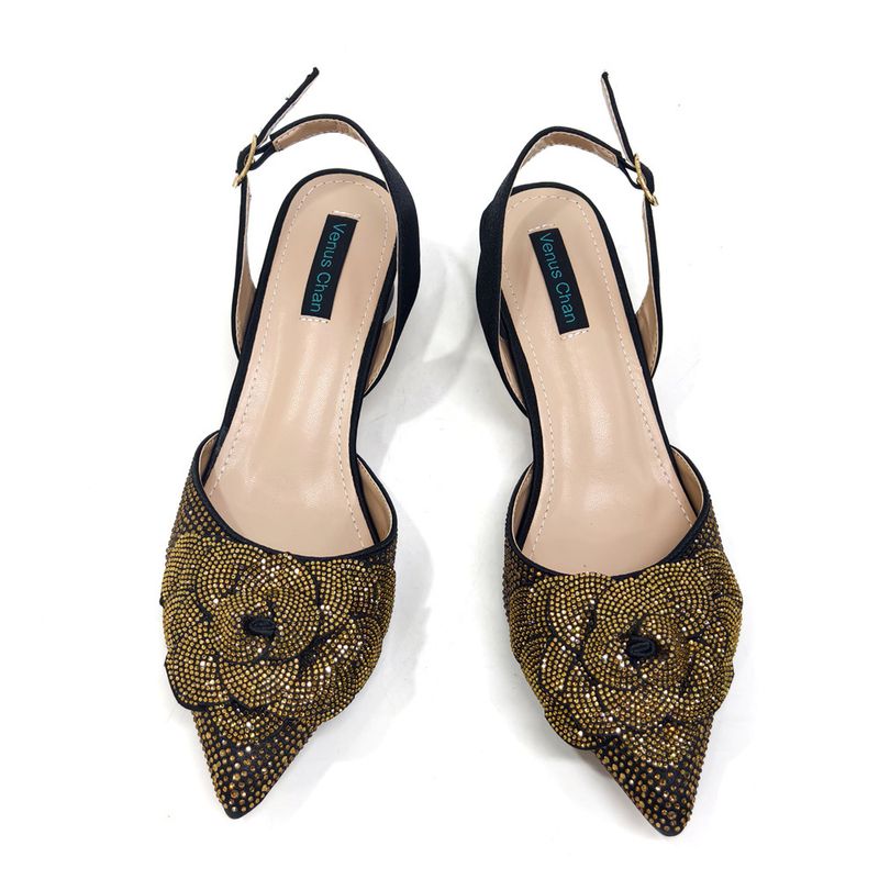 Schwarz+Goldene spitze High Heels gepaart mit quadratischen Schultern und floralem Dekorations-Schuhtaschen-Set für Damen_voghion.com