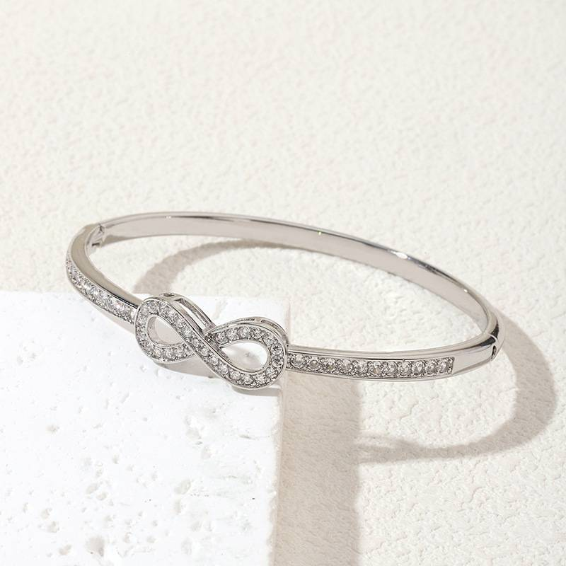 Bracciale Kink leggero di lusso a 8 caratteri・Bracciale con catena geometrica e diamanti・Catena con diamanti a forma di fiore・Design multi-serie・Opzioni multi-stile_voghion.com