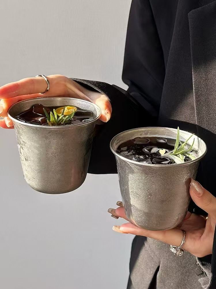 Kaffeebecher aus lebensmittelechtem Edelstahl für kalte Getränke, verdickte Tasse mit breiter Öffnung im Industriestil_voghion.com