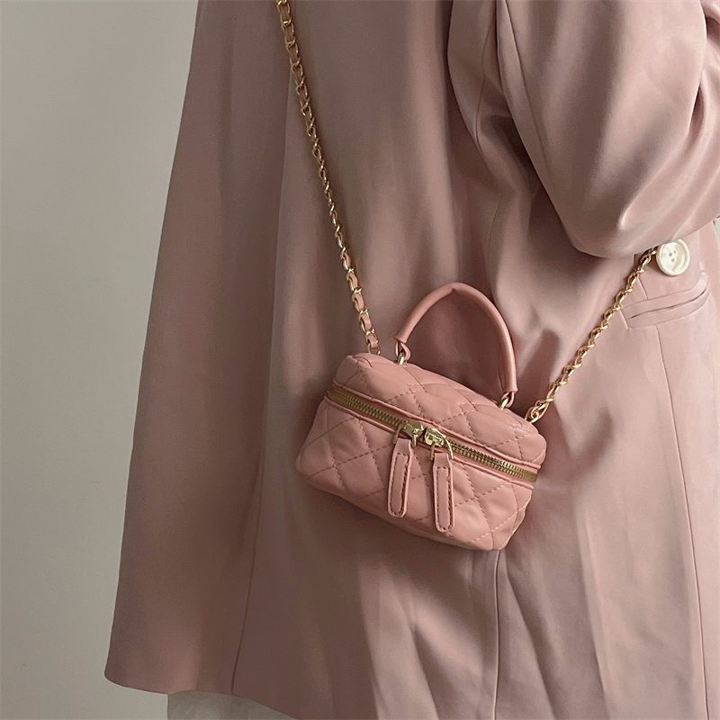 Xiaoxiangfeng Moda Donna 2024 Nuova Catena Portatile Versatile Mini Borsa a Tracolla con Bocca a Spalla Rossa_voghion.com