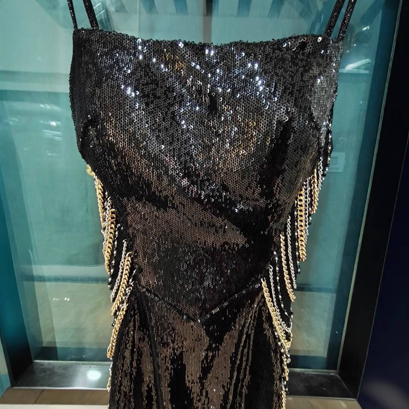 Elegant High-Waist Bodycon Evening Dress With Sheer Side Cutouts & Metallic Chains - Sexy Backless Long Gown For Parties, Banquets & Special Occasions_voghion.com