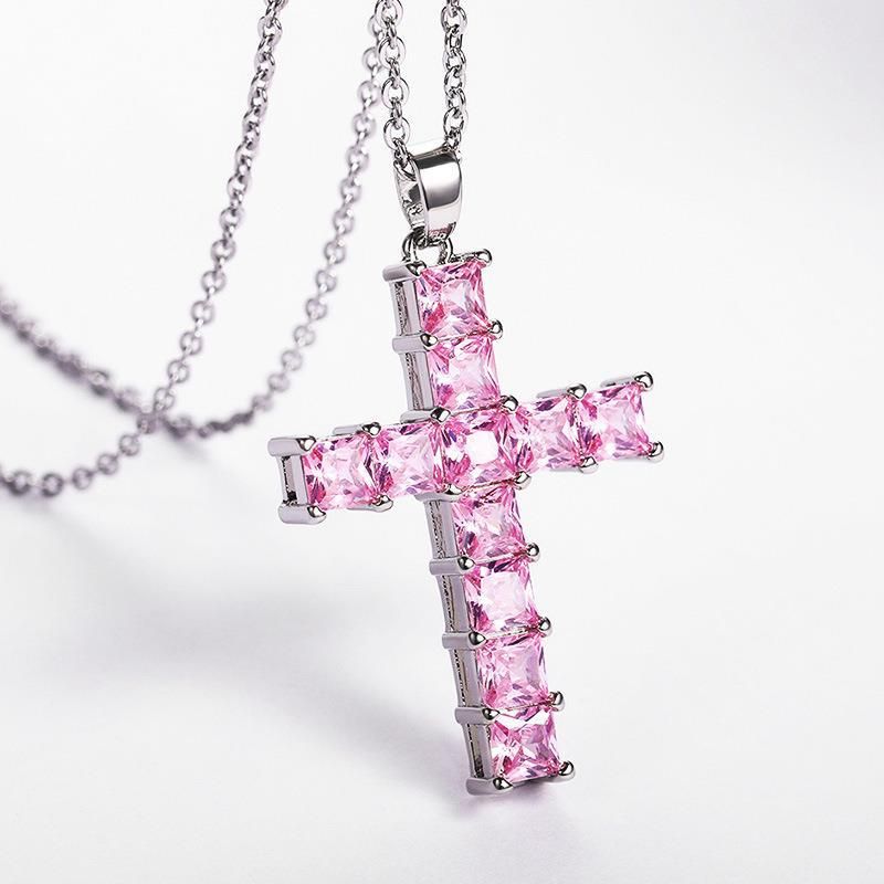 Populární křížový náhrdelník s přívěskem plný diamantových čtvercových zirkonových hip-hopových módních šperků na krk_voghion.com