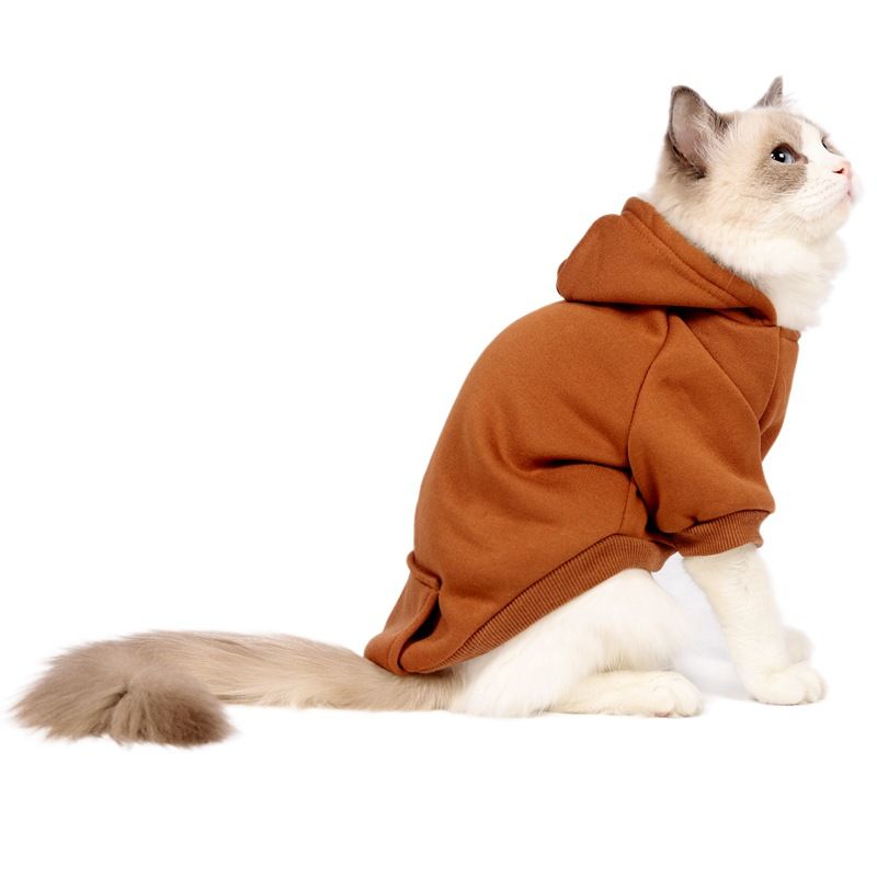 Furnizare transfrontalieră de modă caldă britanică scurtă pisică albastră Teddy câine mijlociu și mic cu glugă haine pentru câini pulover pentru animale de companie_voghion.com