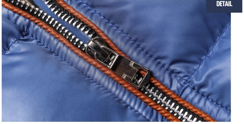 L'abbigliamento da uomo slim fit può essere rimosso con una giacca imbottita spessa con cappuccio_voghion.com