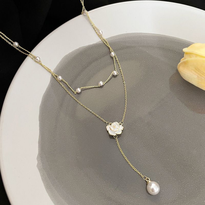 Collana di perle con nappe a doppio strato per donna, design di nicchia, collana con clavicola di camelia, lusso leggero, collana da collo con temperamento_voghion.com