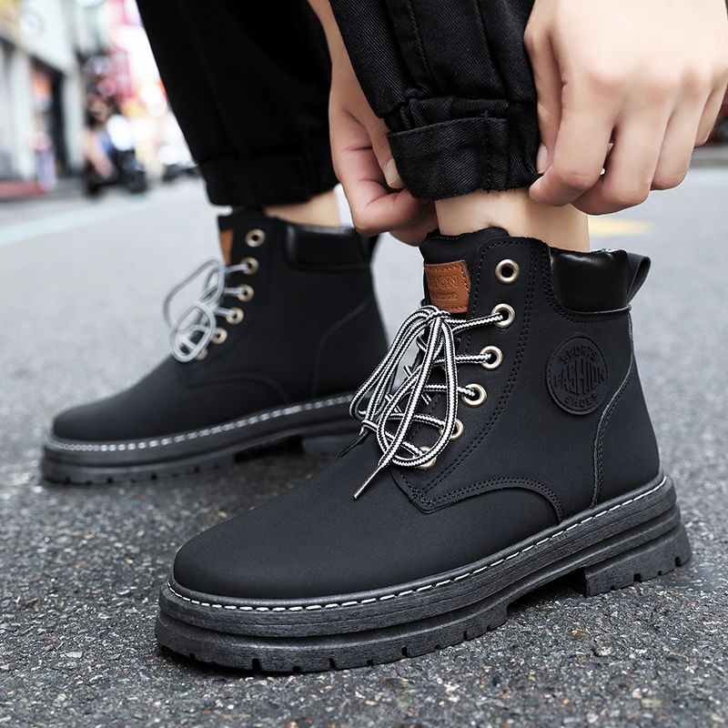 Šī gada jaunais ziemas gadījuma raksturs Doc Martens_voghion.com
