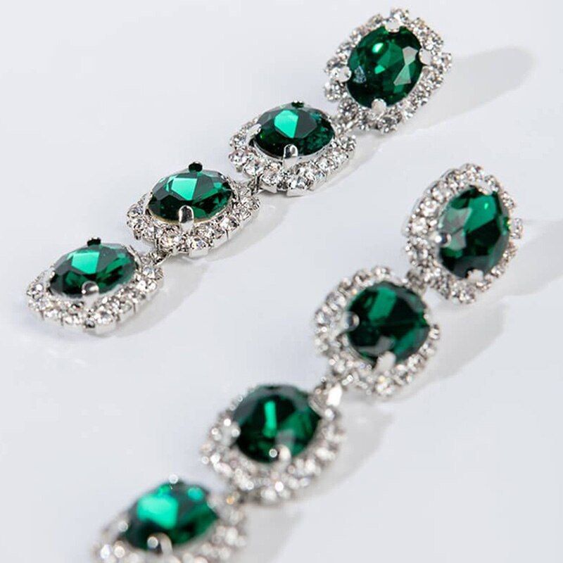 Nuovi orecchini quadrati con diamanti verdi, orecchini retrò di alta gamma con diamanti, accessori per orecchini a bottone Earring06_voghion.com