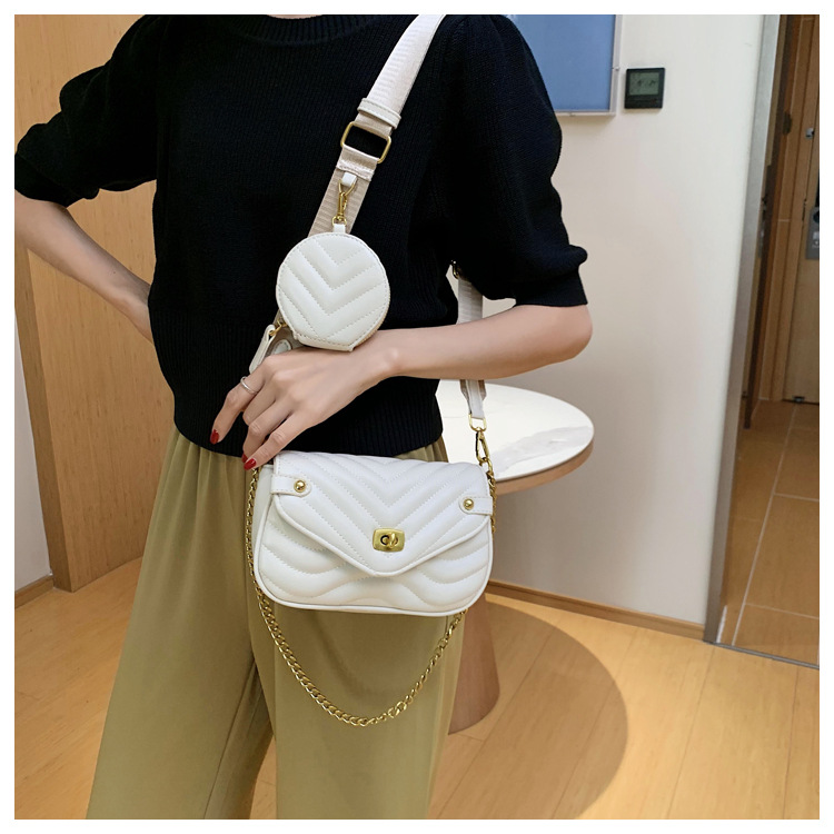 Borsa da donna 2023 Nuova borsa in filo da ricamo Borsa versatile con tracolla larga Borsa a tracolla con catena Borsa per ascella_voghion.com