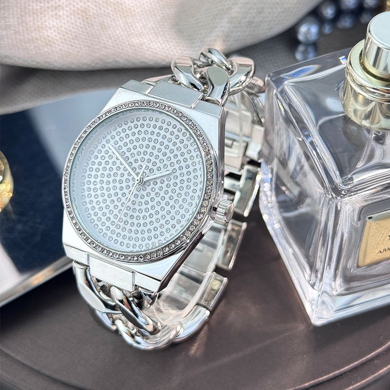 Montre à quartz de luxe pour homme et femme, style hip-hop, avec chaîne et diamants, idéale pour un usage quotidien, un anniversaire, la Saint-Valentin_voghion.com