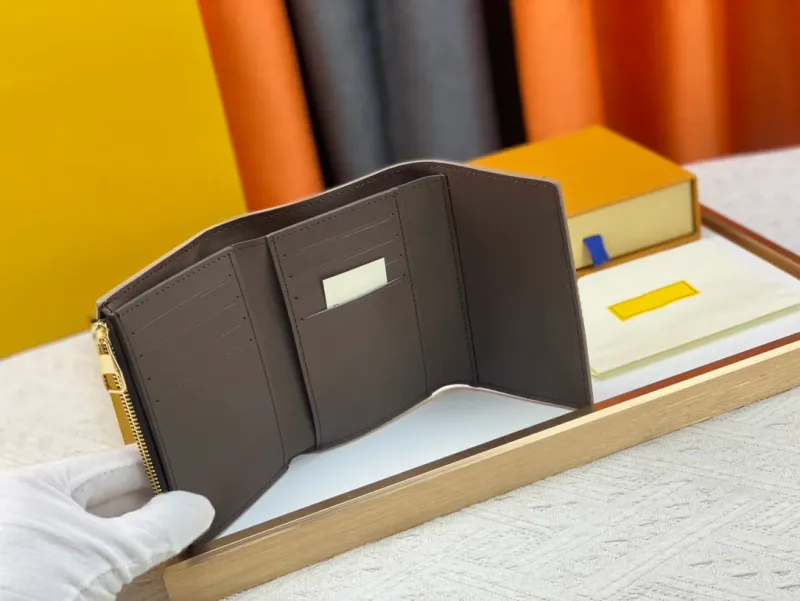 2023 Fashion Designer Wallet Men Ladies 5A High Quality Classic Alphabet Key Coin Purse Original Box Check Card Holder_voghion.com