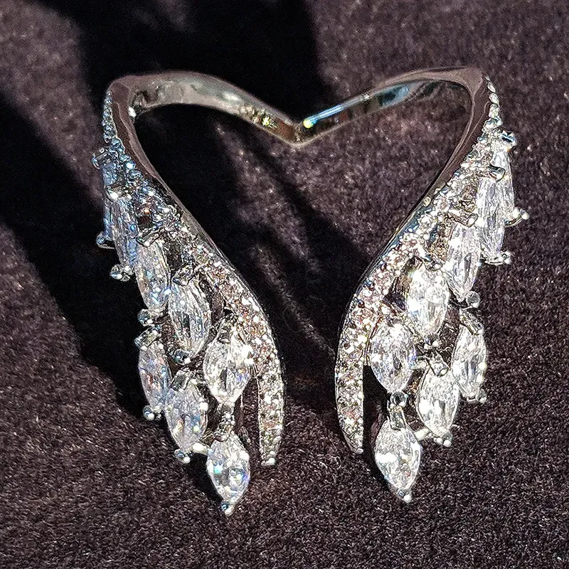 Designer-Ring mit Engelsflügel-Design, Kristall-Diamant, hochwertig silberplattiert, verschiedene Größen, Damen- und Herrenring mit Zirkonia_voghion.com