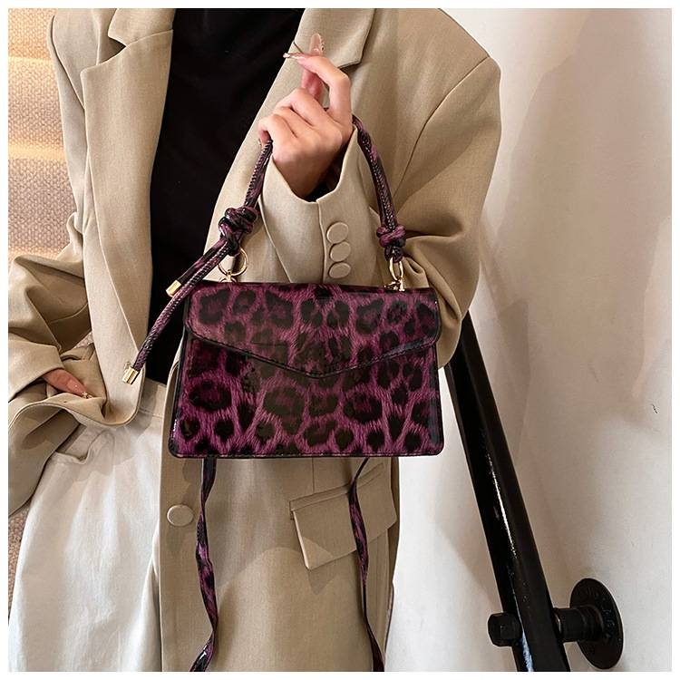 Fashion Handbag Bag Women's New Leopard-print Niche Design One-shoulder Messenger Bag Foreign Commuting Small Square Bag_voghion.com