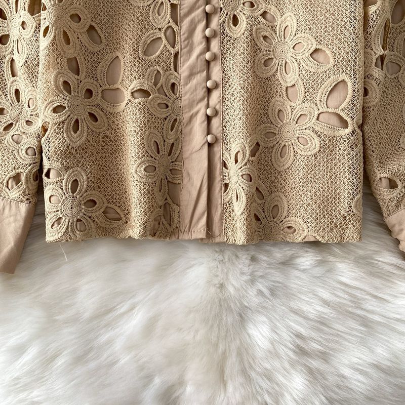Elegante camicetta in pizzo con collo alto e gonna patchwork attillata – Completo sofisticato in due pezzi per donna_voghion.com
