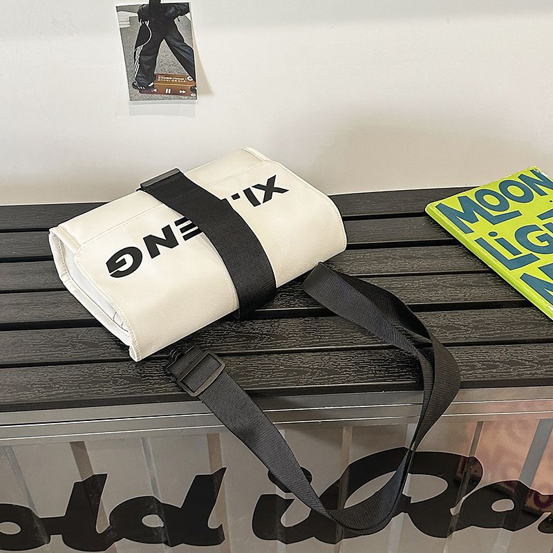 Paar Taschen Frauen Sommer Neue Casual Mode Einfache Schulter Strukturierte Stilvolle Crossbody Pendler Kleine Quadratische Tasche Für Männer_voghion.com