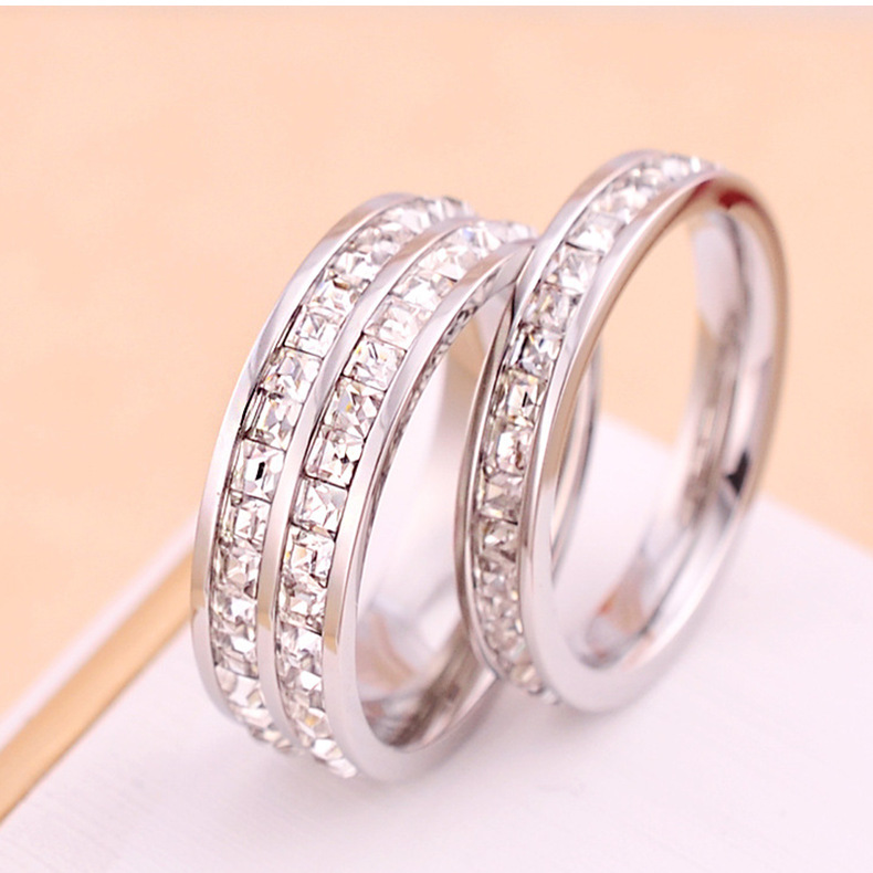 Internet-Promi-Paar Titanstahl Doppel-Herren-Voll-Einzelreihe Damen-Kleiner quadratischer Diamant-Matching-Ring_voghion.com