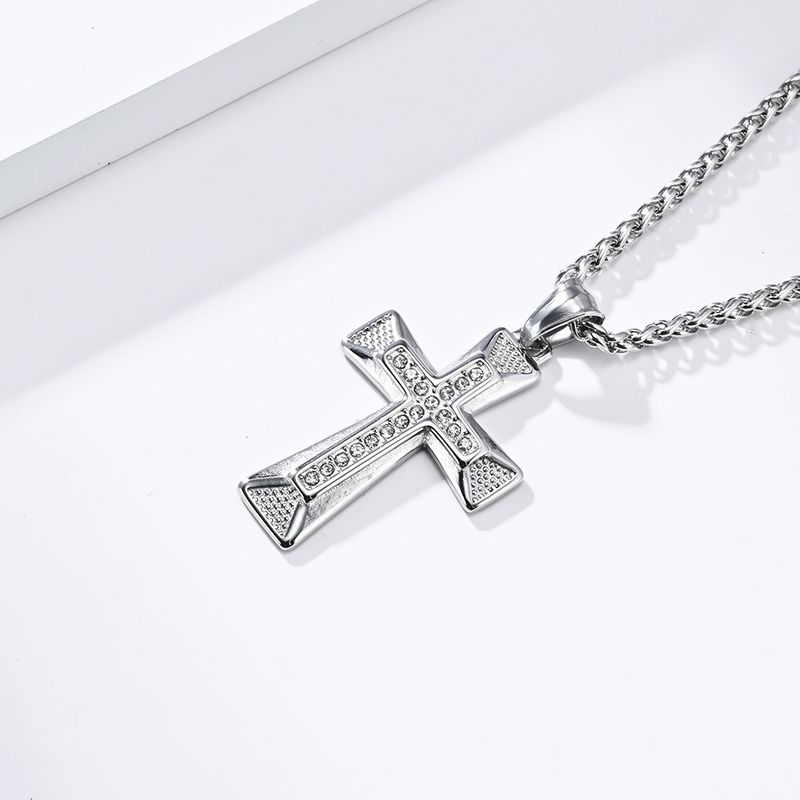 Collana con croce in acciaio al titanio e diamanti di design di nicchia, personalità hip hop, accessori alla moda per uomo e donna_voghion.com