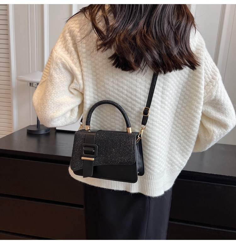 Taschen 2023 Neue Damentasche Gürtelschnalle Trendiges Nischendesign Handtasche Schlichte modische Schultertasche Damen Schräg_voghion.com