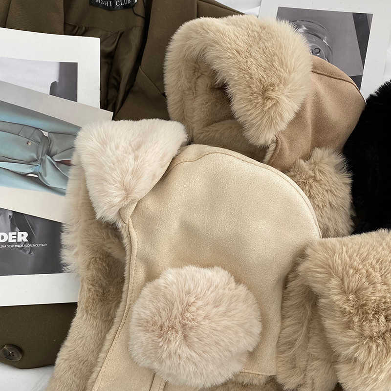 Designer men's flying hat for autumn and winter warmth, windproof skiing, Lei Feng hat, rabbit hair ear protection, duck tongue hat trend_voghion.com